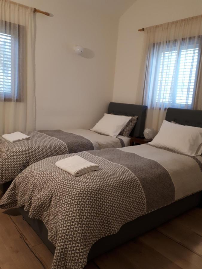 ホテル Etty'S House Petach Tikva エクステリア 写真