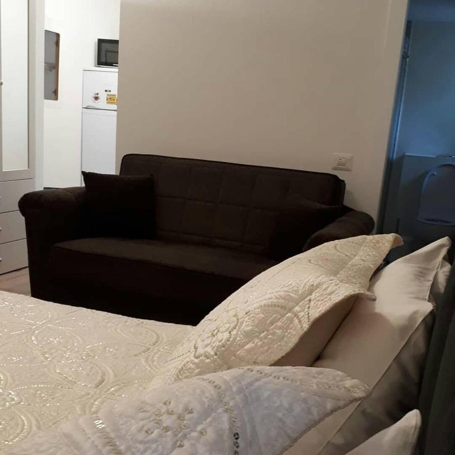 ホテル Etty'S House Petach Tikva エクステリア 写真